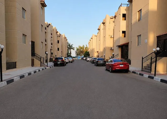 Apartment Lagoon View Stylish 1br The View Sheikh